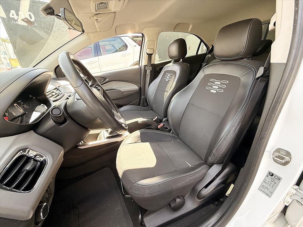 Chevrolet Onix - 1.0 MPFI LT 8V FLEX 4P MANUAL