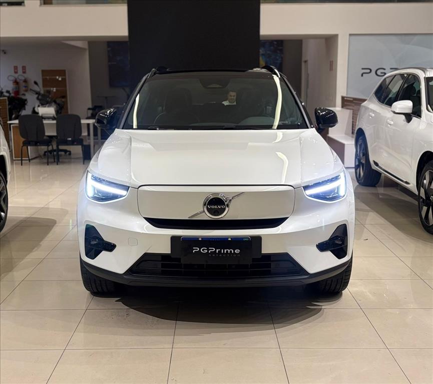 EX40 P8 RECHARGE TWIN ELECTRIC ULTRA AWD1