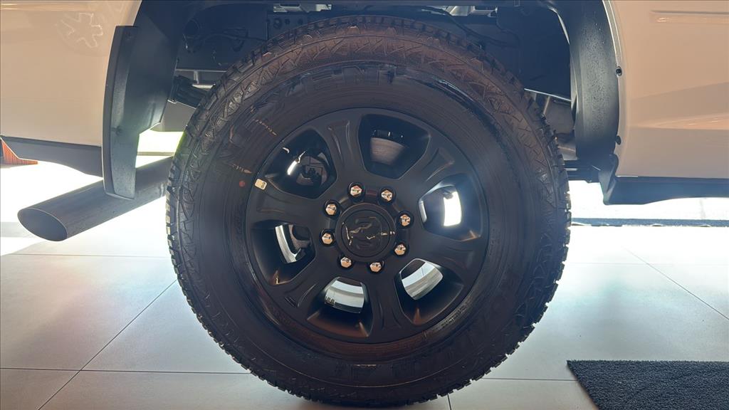 3500 6.7 I6 TURBO DIESEL LARAMIE NIGHT EDITION CD 4X4  AUTOMÁTICO4