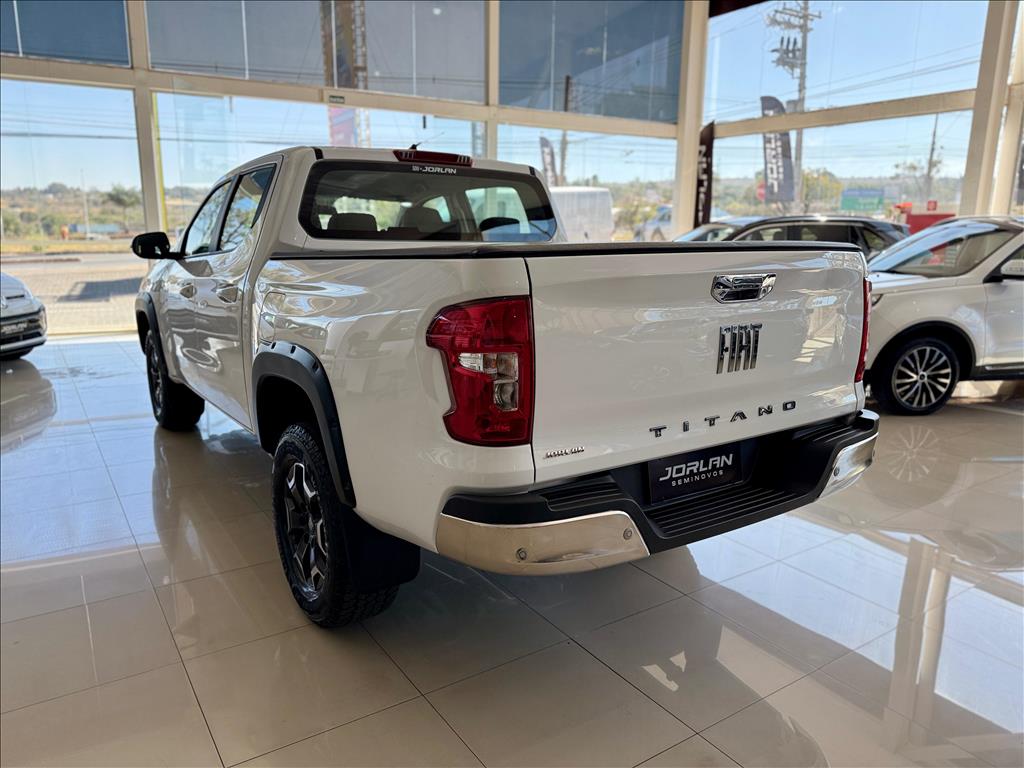 TITANO 2.2 TURBO DIESEL VOLCANO 4X4 AT6