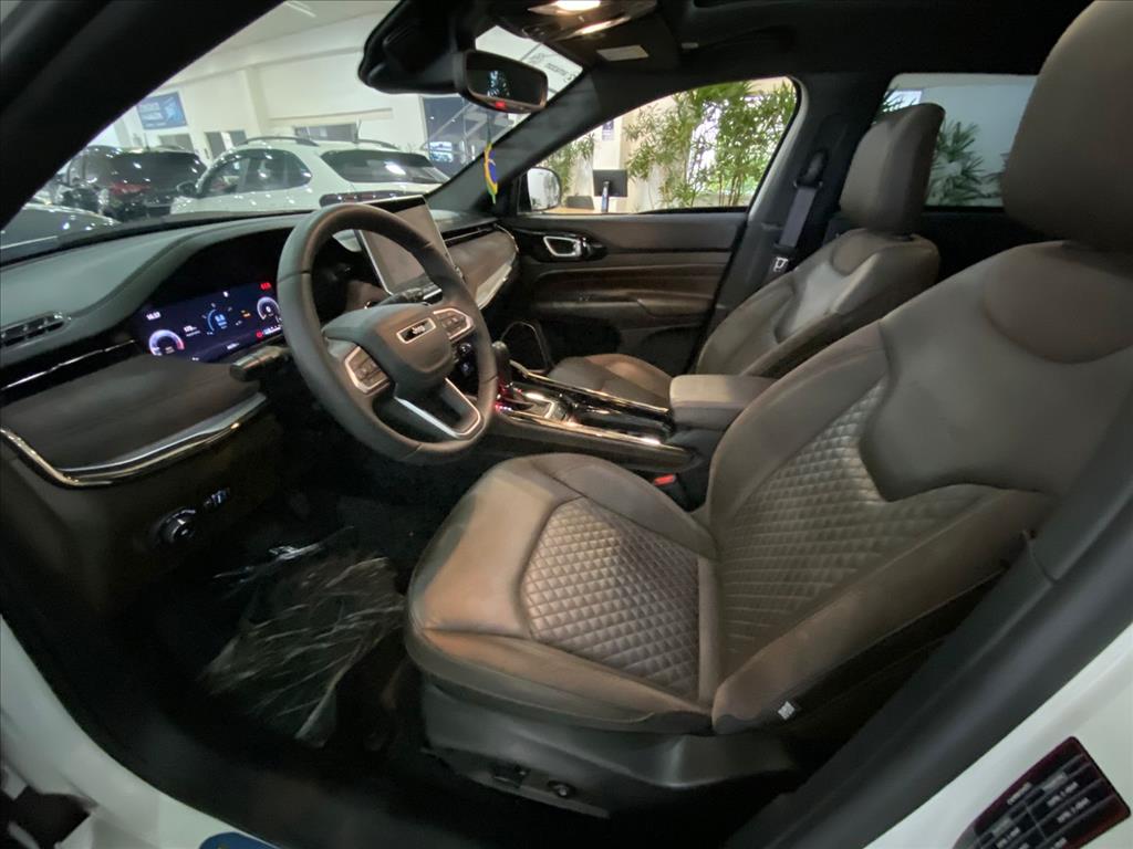 COMMANDER 1.3 T270 TURBO FLEX OVERLAND AT69