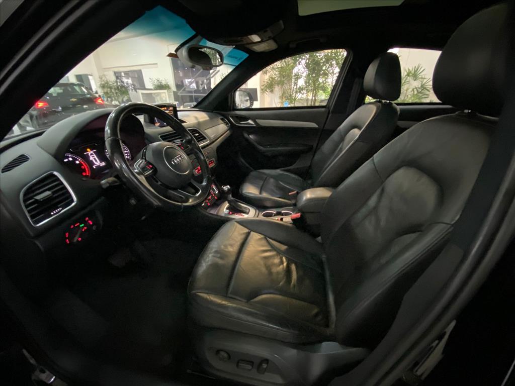 Q3 2.0 TFSI AMBIENTE QUATTRO 4P GASOLINA S TRONIC