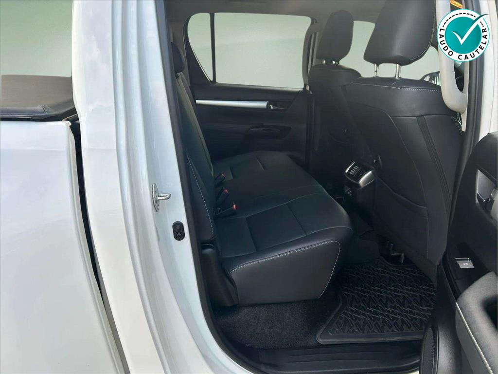 HILUX 2.8 D-4D TURBO DIESEL CD SRV 4X4 AUTOMÁTICO11