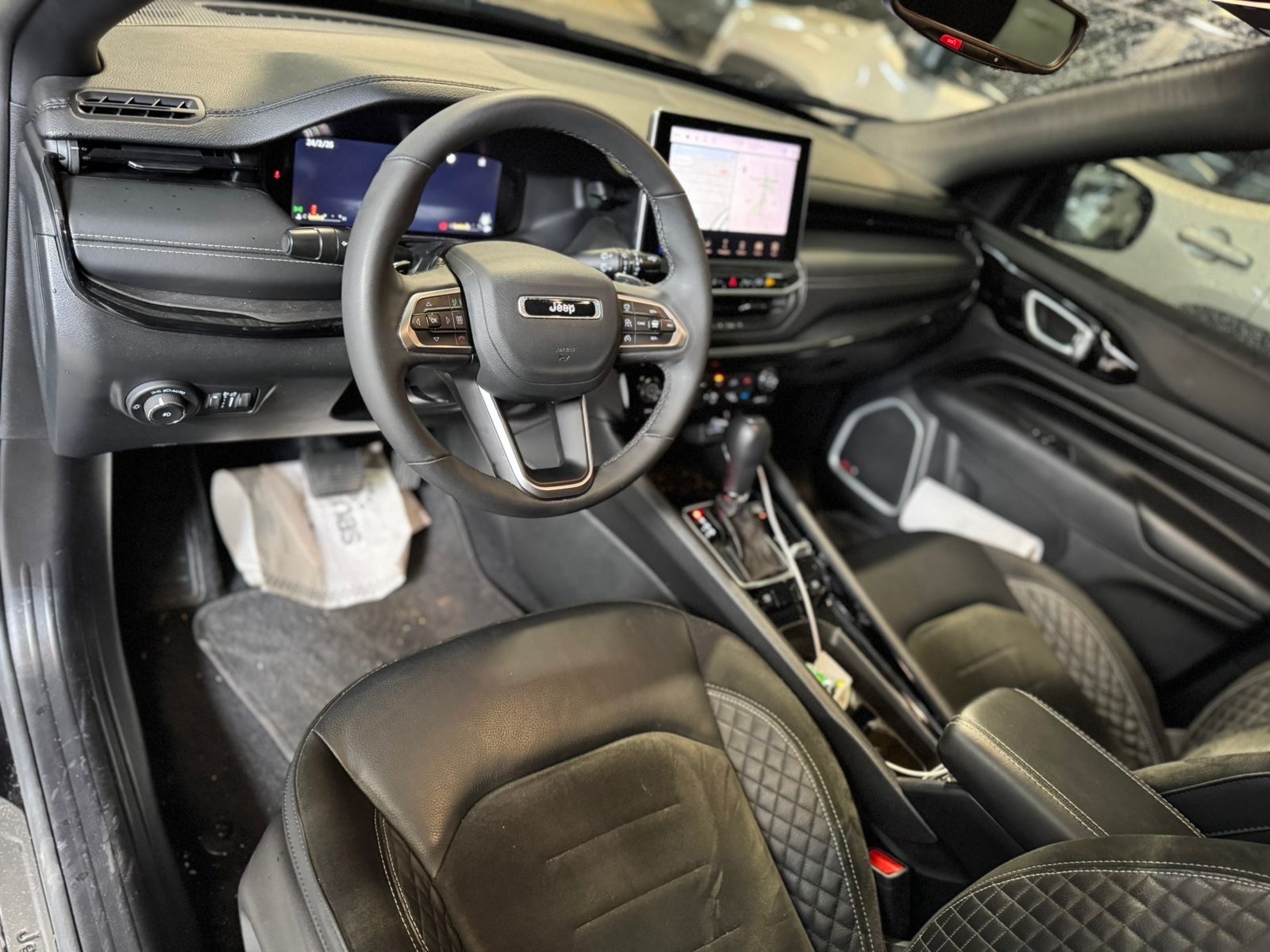 COMPASS 2.0 HURRICANE 4 TURBO GASOLINA BLACKHAWK AT97