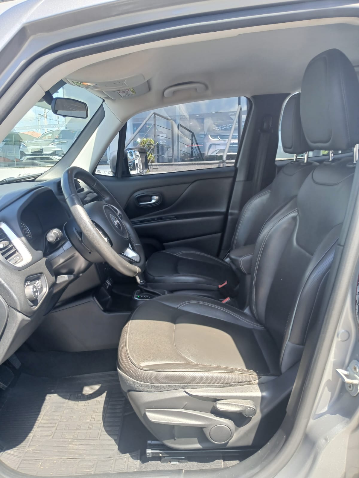 RENEGADE 1.8 16V FLEX LONGITUDE 4P AUTOMÁTICO6