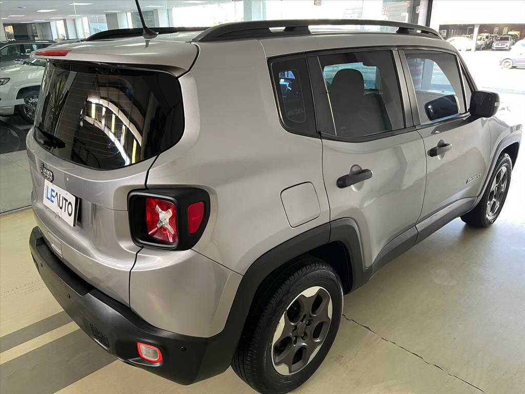 RENEGADE 1.8 16V FLEX 4P AUTOMÁTICO3