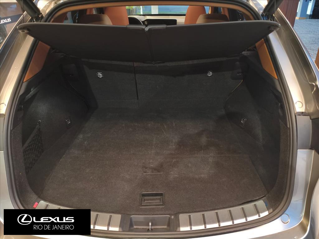 NX 450h+ 2.5 PHEV AWD CVT4