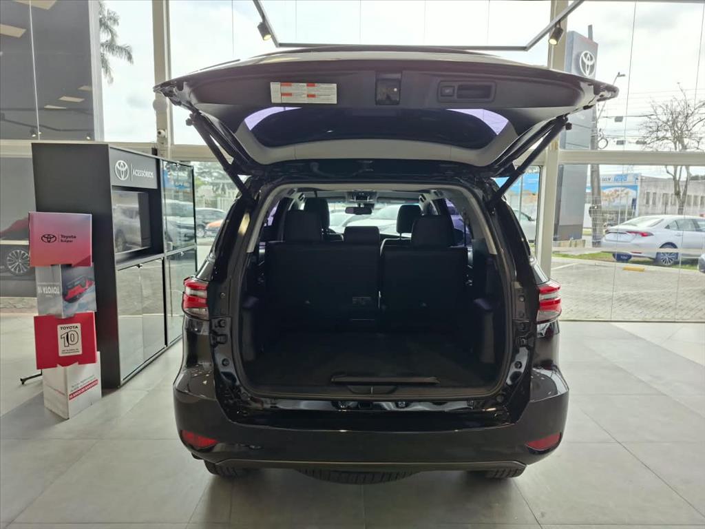 HILUX SW4 2.8 D-4D TURBO DIESEL SRX 4X4 AUTOMÁTICO8