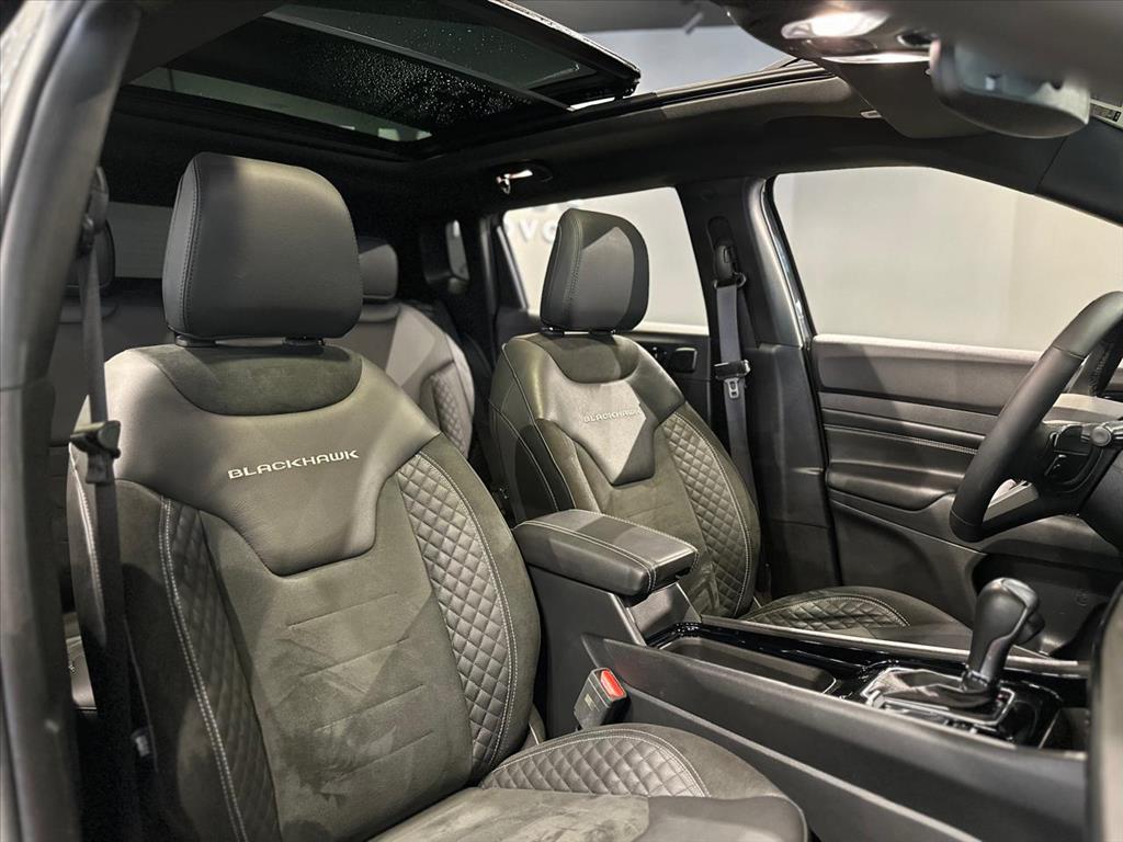 COMPASS 2.0 HURRICANE 4 TURBO GASOLINA BLACKHAWK AT93