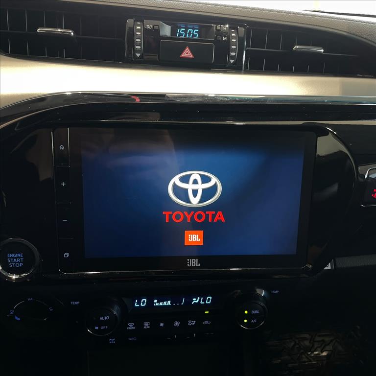 HILUX 2.8 D-4D TURBO DIESEL CD SRX 4X4 AUTOMÁTICO9