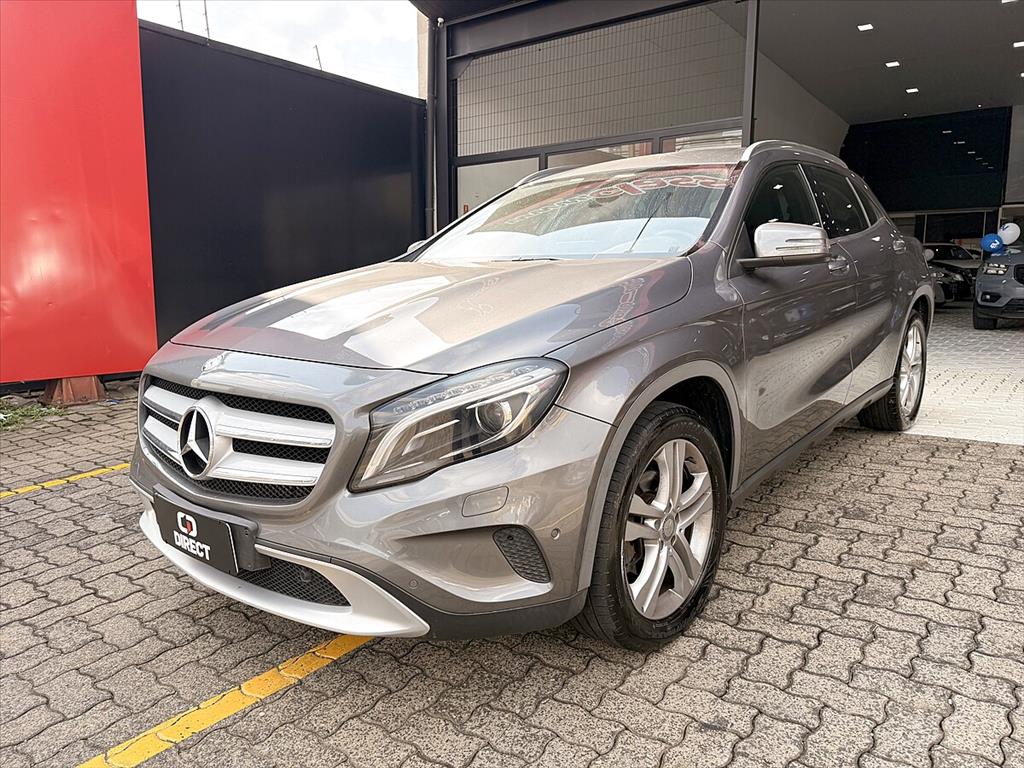 Mercedes-Benz Gla 200 - 1.6 CGI ADVANCE 16V TURBO FLEX 4P AUTOMÁTICO