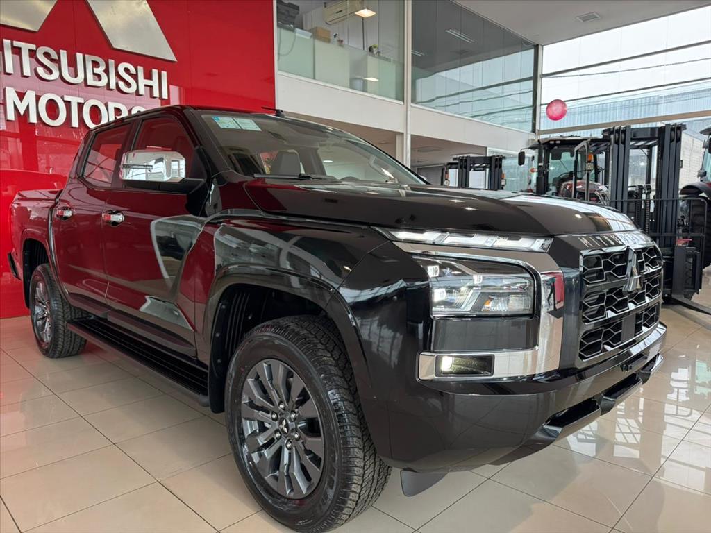 Mitsubishi-TRITON-2.4 BITURBO DIESEL CD HPE 4X4 AUTOMÁTICO