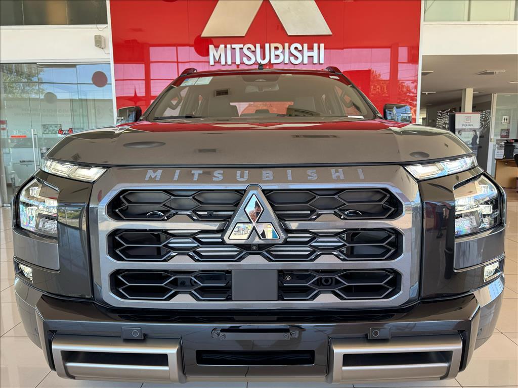 Mitsubishi-TRITON-2.4 BITURBO DIESEL CD KATANA 4X4 AUTOMÁTICO