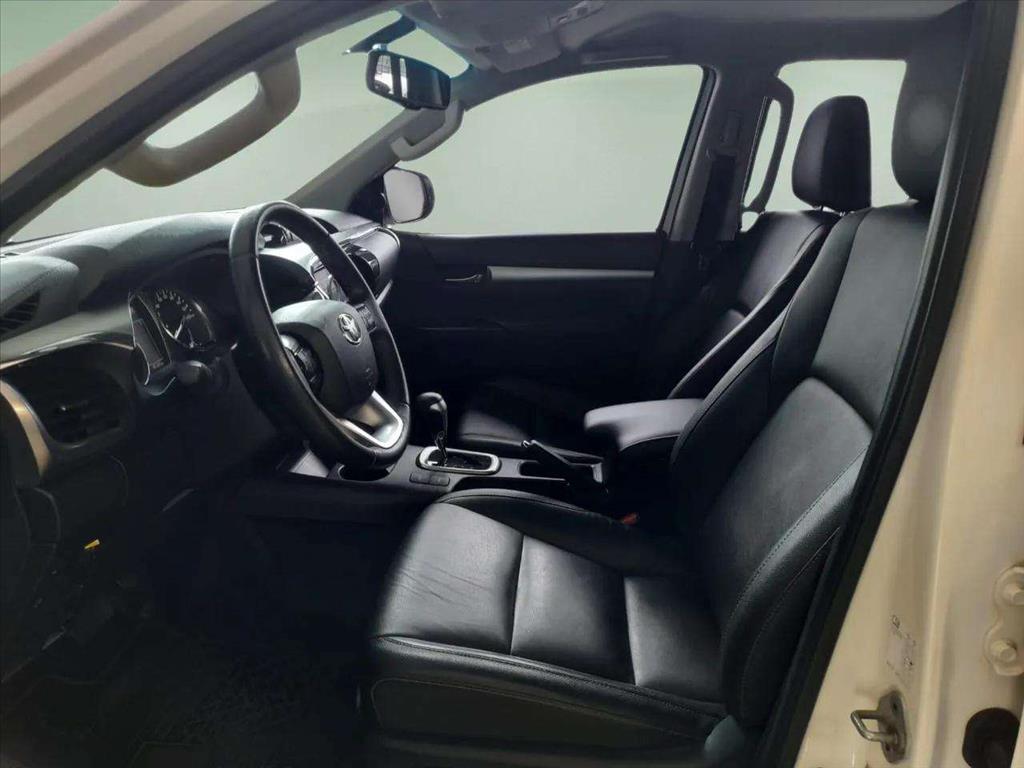 HILUX 2.8 D-4D TURBO DIESEL CD SRV 4X4 AUTOMÁTICO9