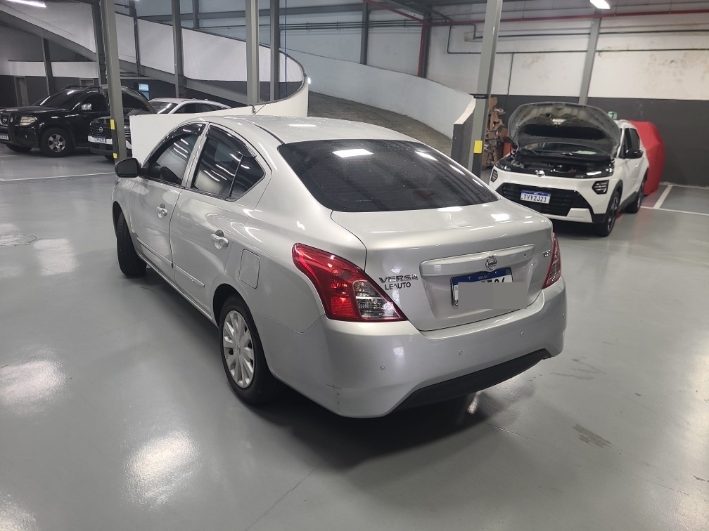 VERSA 1.6 16V FLEXSTART S 4P MANUAL10