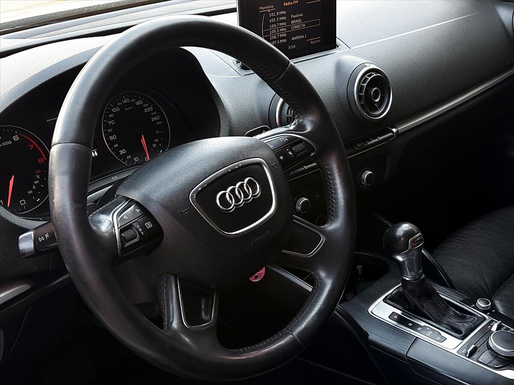 Audi A3 - 1.4 TFSI SEDAN ATTRACTION 16V GASOLINA 4P S-TRONIC