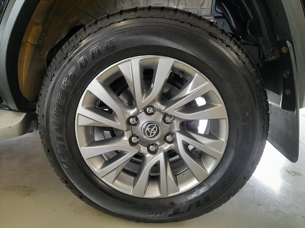 HILUX SW4 2.8 D-4D TURBO DIESEL SRX 7L 4X4 AUTOMÁTICO14