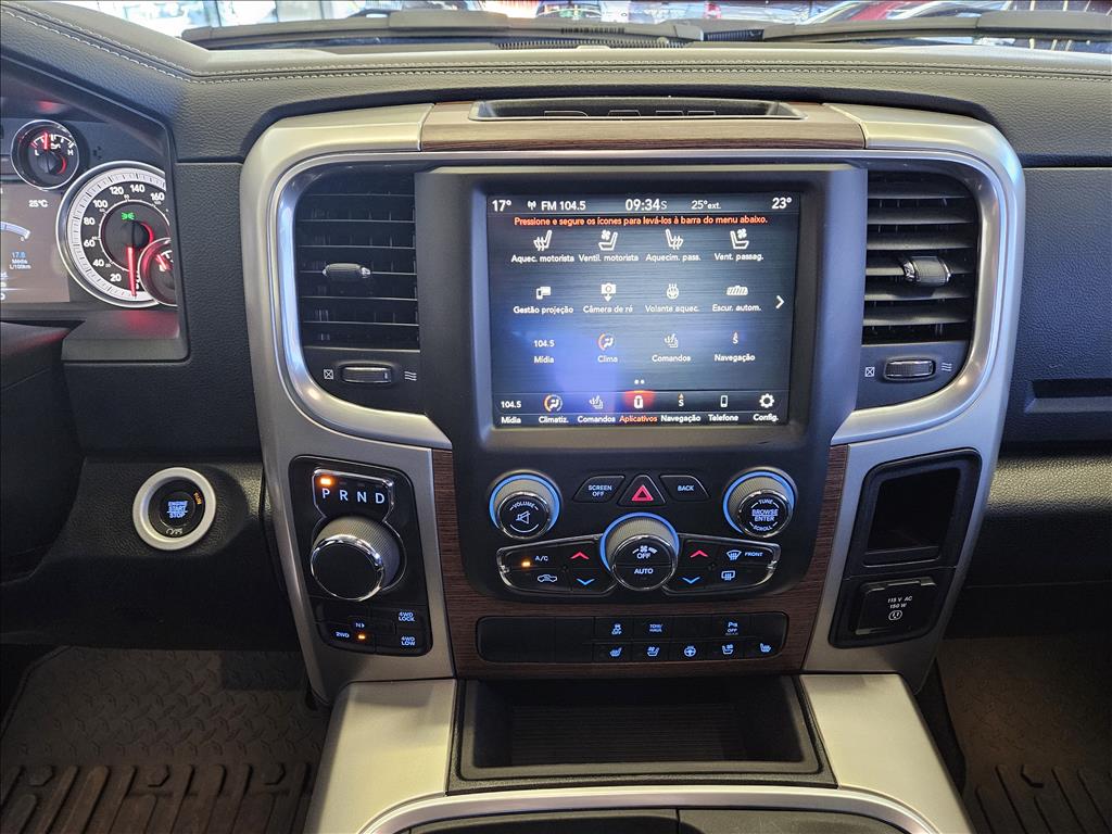 CLASSIC 5.7 V8 GASOLINA LARAMIE CD 4X4 AUTOMÁTICO