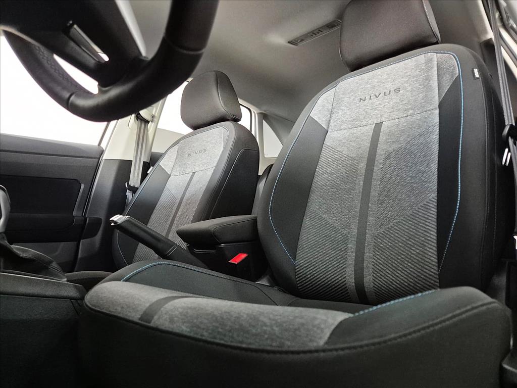 Volkswagen-NIVUS-1.0 200 TSI TOTAL FLEX COMFORTLINE AUTOMÁTICO