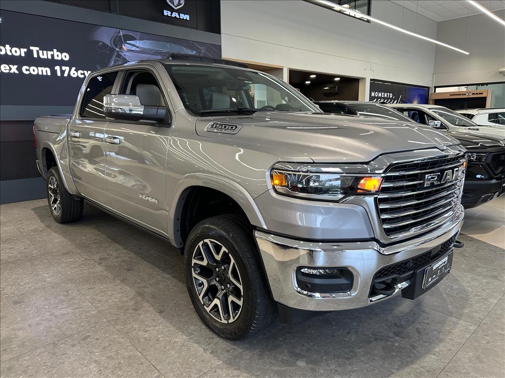 1500 3.0 HURRICANE 6 BITURBO GASOLINA LARAMIE CD 4X4 AUTOMÁTICO1