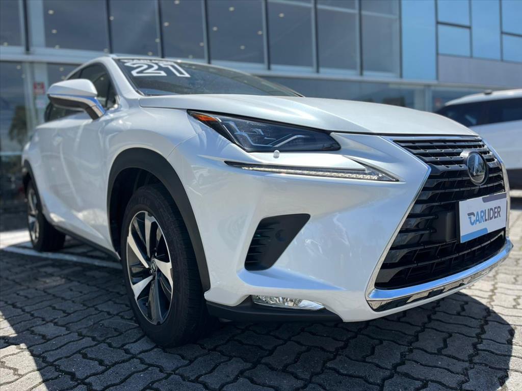 NX 300h 2.5 16V VVT-I HYBRID LUXURY CVT AWD1