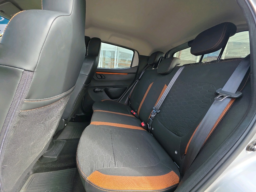 Renault-KWID-1.0 12V SCE FLEX OUTSIDER MANUAL