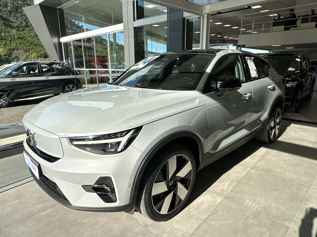 C40 P8 RECHARGE TWIN ELECTRIC ULTIMATE AWD