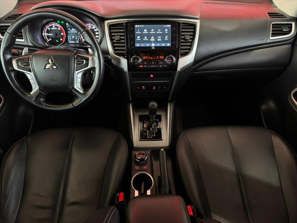 Mitsubishi-L200 TRITON-2.4 16V TURBO DIESEL SPORT HPE-S CD 4P 4X4 AUTOMÁTICO