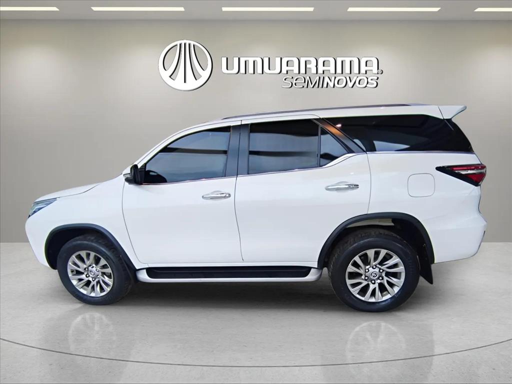 HILUX SW4 2.8 D-4D TURBO DIESEL SRX 7L 4X4 AUTOMÁTICO2