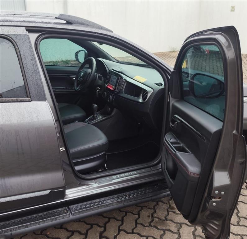 STRADA 1.0 TURBO 200 FLEX ULTRA CD CVT12