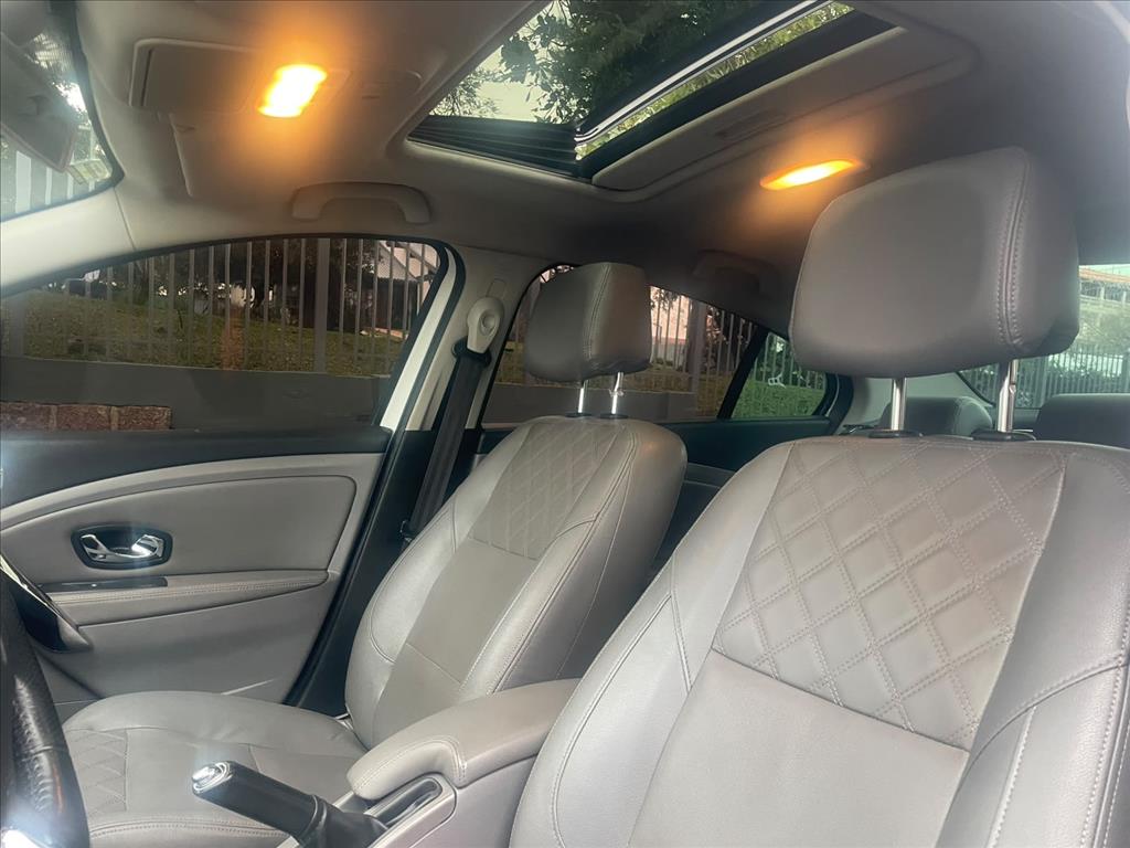 Renault-FLUENCE-2.0 PRIVILÉGE 16V FLEX 4P AUTOMÁTICO