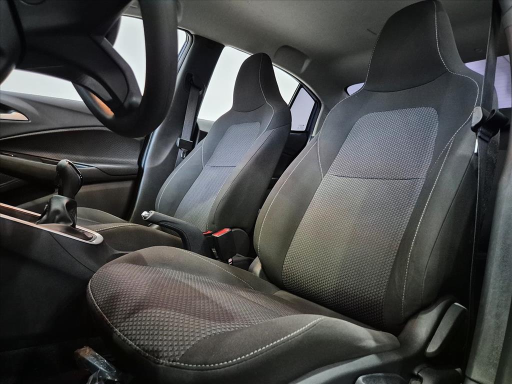 GM - Chevrolet-ONIX PLUS-1.0 FLEX LT MANUAL