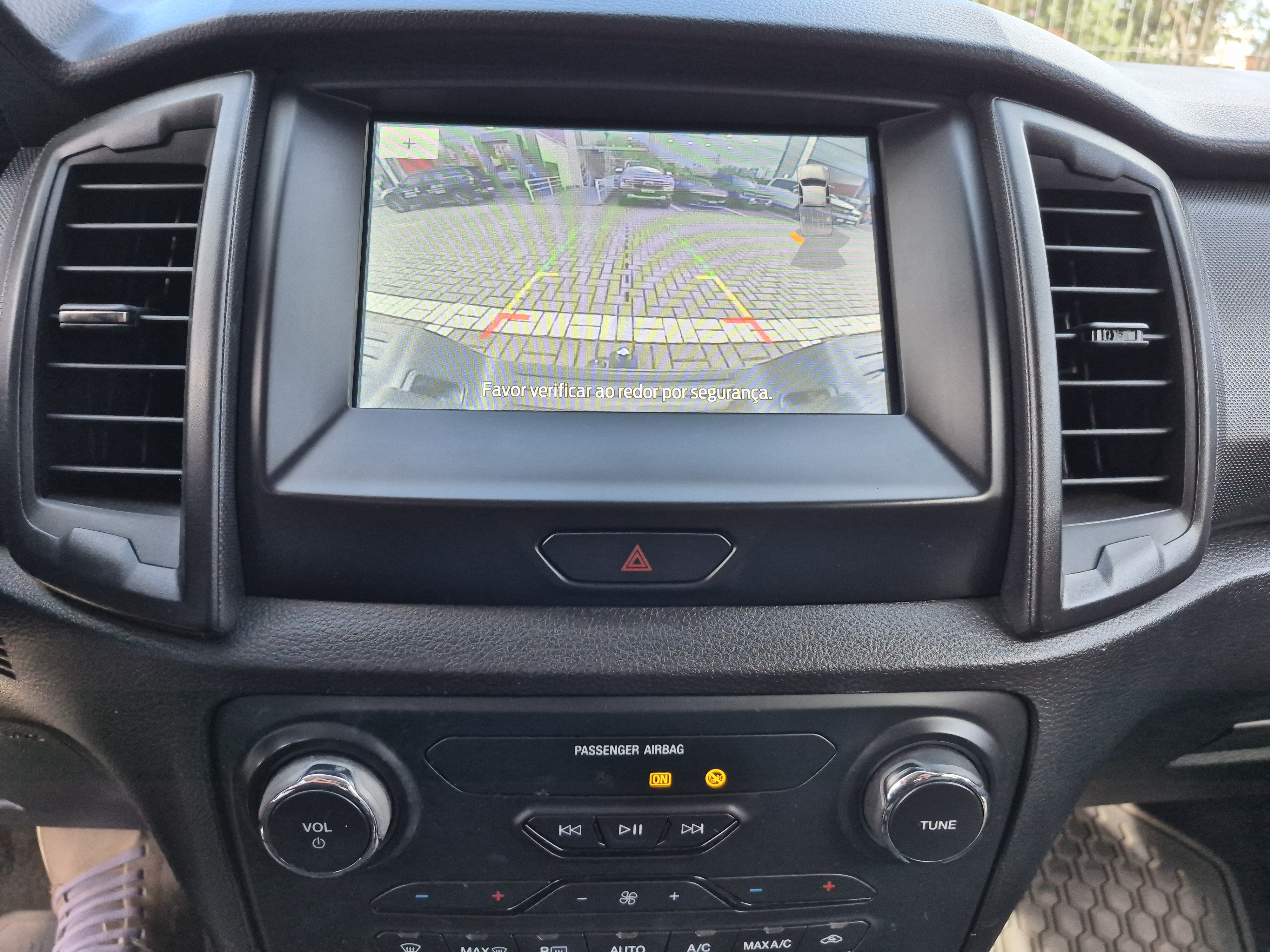 Foto ilustrativa do carro