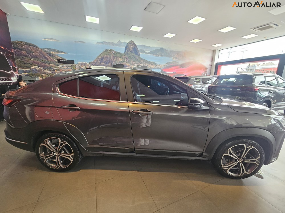 Fiat-FASTBACK-1.0 TURBO 200 FLEX IMPETUS CVT