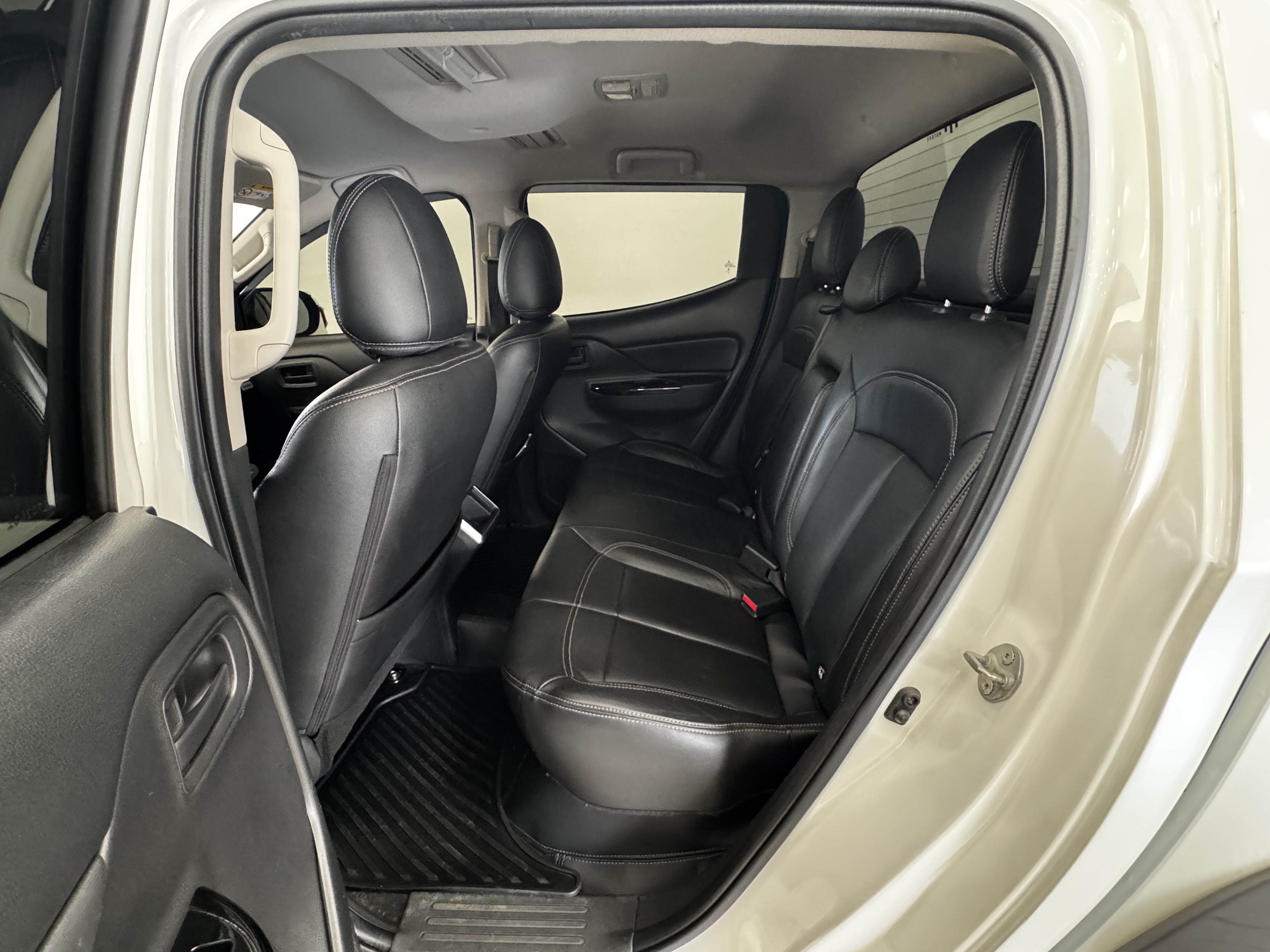 TRITON 2.4 BITURBO DIESEL CD GLS 4X4 AUTOMÁTICO5