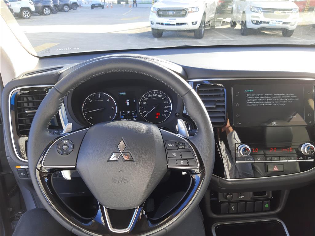 OUTLANDER 2.2 MIVEC DI-D DIESEL HPE-S AWD AUTOMÁTICO OUTLANDER 2.2 MIVEC DI-D DIESEL HPE-S AWD AUTOMÁTICO