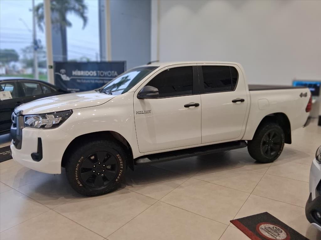 HILUX 2.8 D-4D TURBO DIESEL CD POWER PACK 4X4 AUTOMÁTICO
