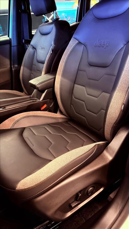 RENEGADE 1.3 T270 TURBO MHEV SAHARA AT69