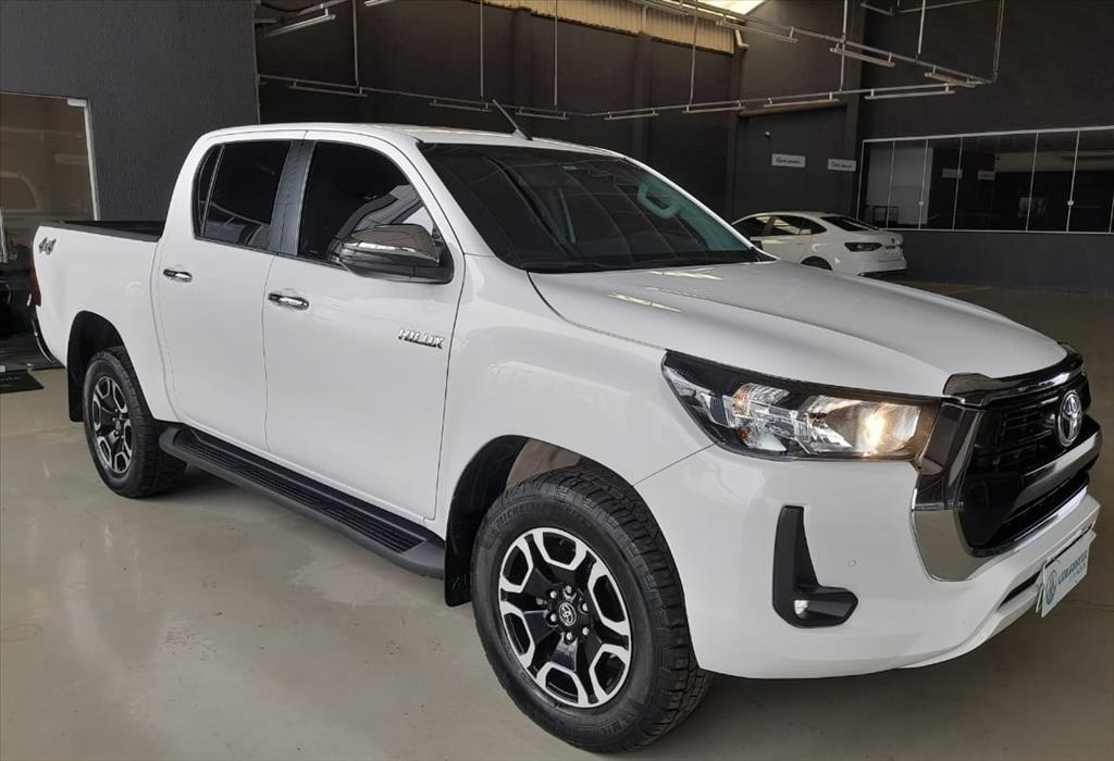 HILUX 2.8 D-4D TURBO DIESEL CD SRV 4X4 AUTOMÁTICO2