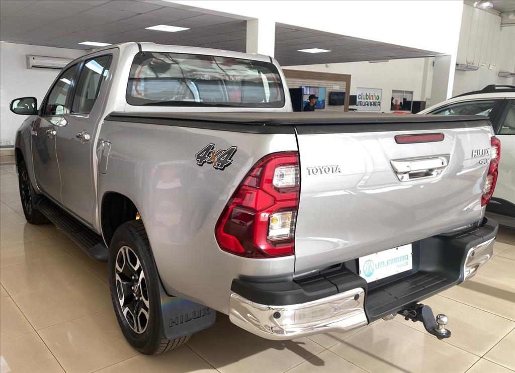 HILUX 2.8 D-4D TURBO DIESEL CD SRX 4X4 AUTOMÁTICO4