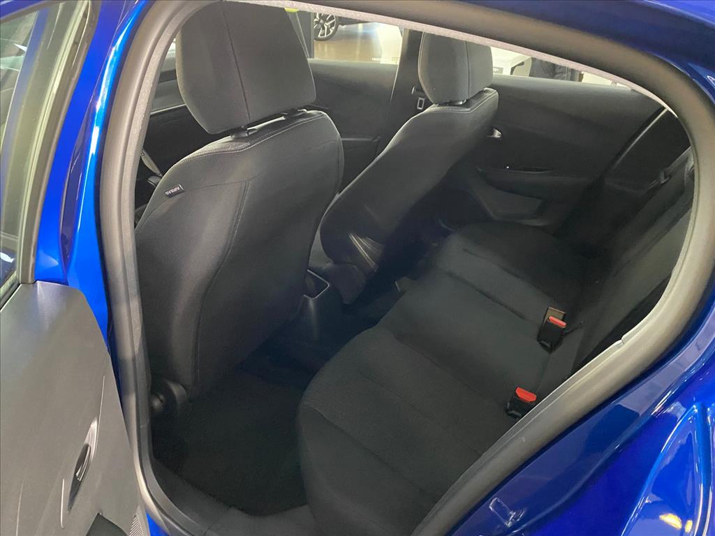208 1.0 TURBO 200 FLEX ALLURE CVT 208 1.0 TURBO 200 FLEX ALLURE CVT