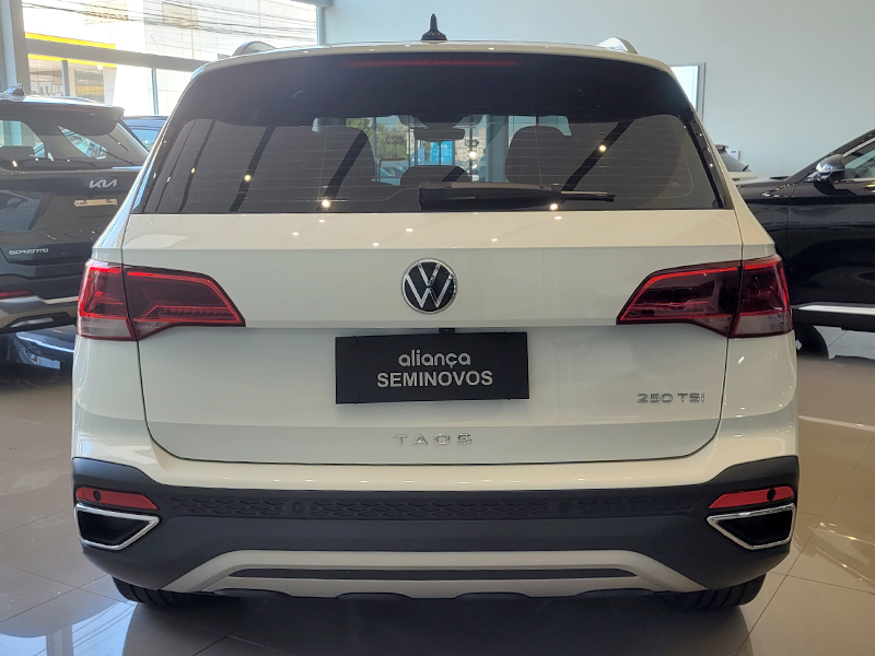 TAOS 1.4 250 TSI TOTAL FLEX HIGHLINE AUTOMÁTICO5
