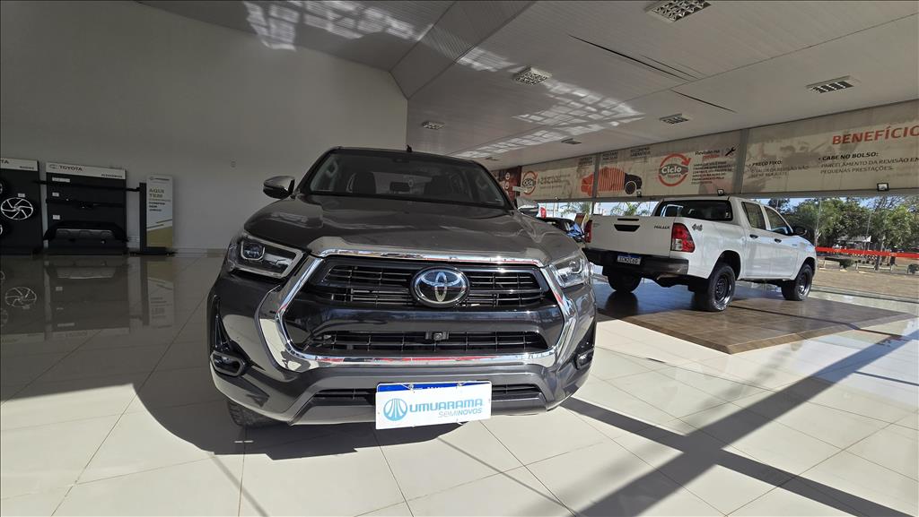 HILUX 2.8 D-4D TURBO DIESEL CD SRX 4X4 AUTOMÁTICO1