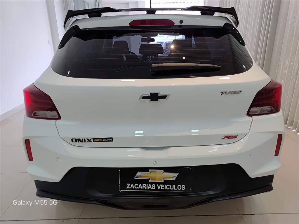 ONIX 1.0 TURBO FLEX RS AUTOMÁTICO3