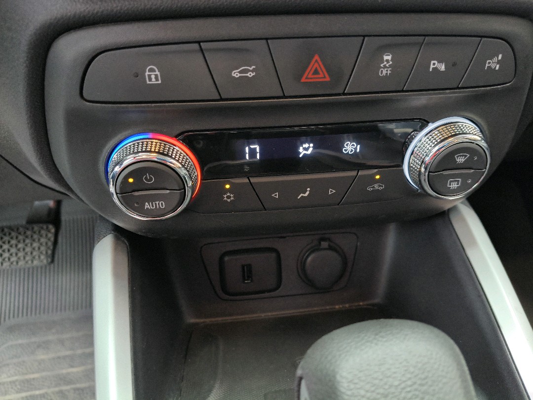 ONIX 1.0 TURBO FLEX PREMIER AUTOMÁTICO11