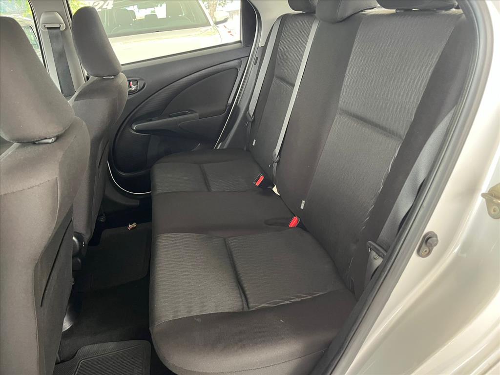 ETIOS 1.5 X PLUS SEDAN 16V FLEX 4P AUTOMÁTICO19