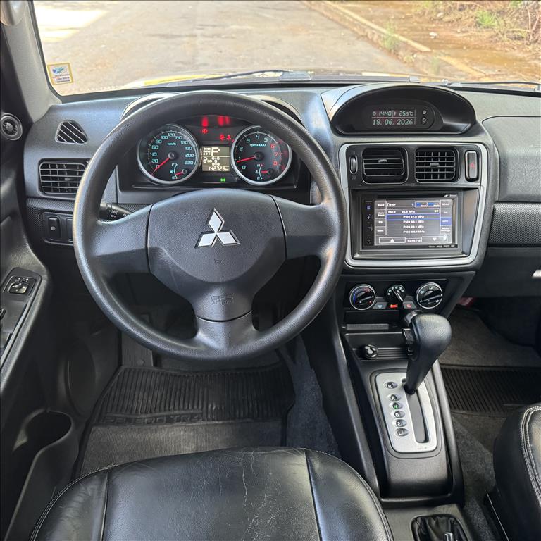 Mitsubishi-PAJERO TR4-2.0 4X4 16V 140CV FLEX 4P AUTOMÁTICO