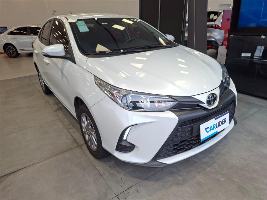 YARIS 1.5 16V FLEX SEDAN XS CONNECT MULTIDRIVE2