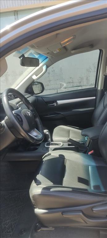 HILUX 2.8 D-4D TURBO DIESEL CD SR 4X4 AUTOMÁTICO10