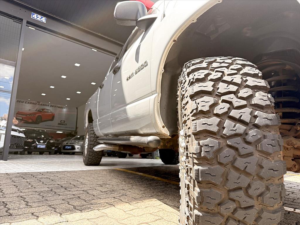 Dodge Ram - 5.9 2500 4X4 CD I6 TURBO INTERCOOLER DIESEL 4P AUTOMÁTICO